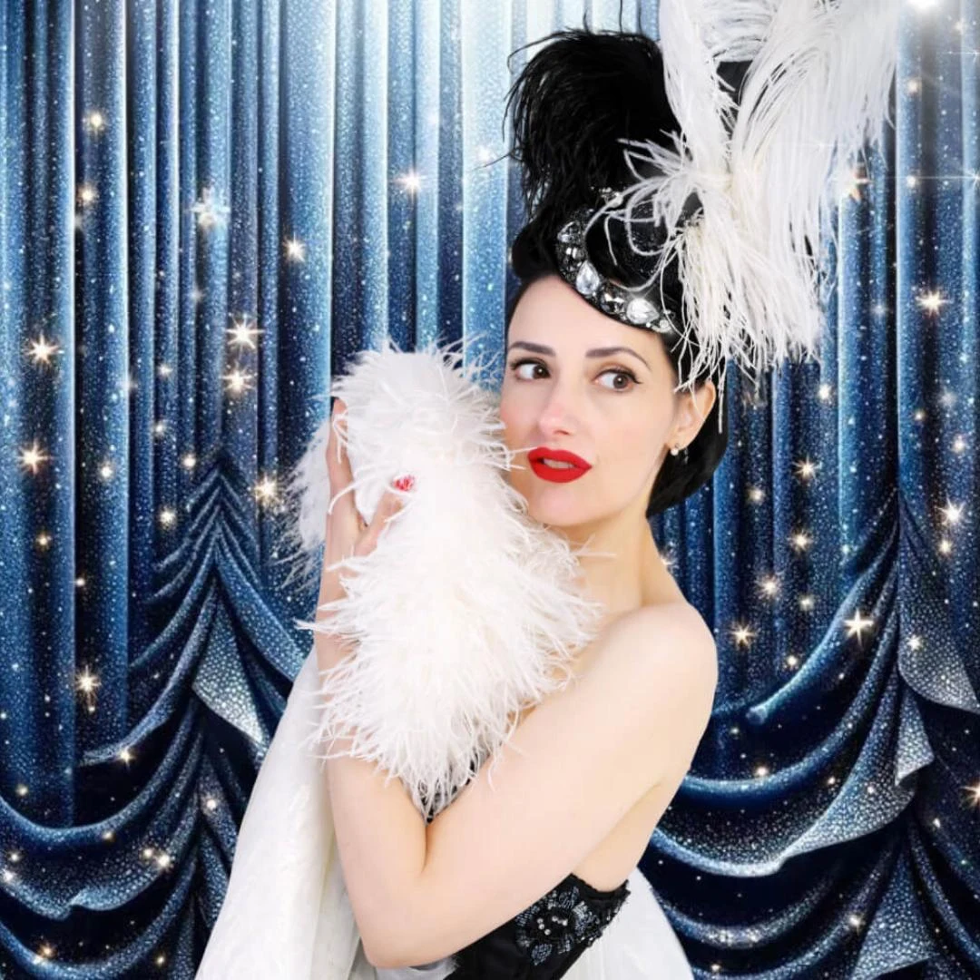 Grace Hall, Il Tempio del Burlesque